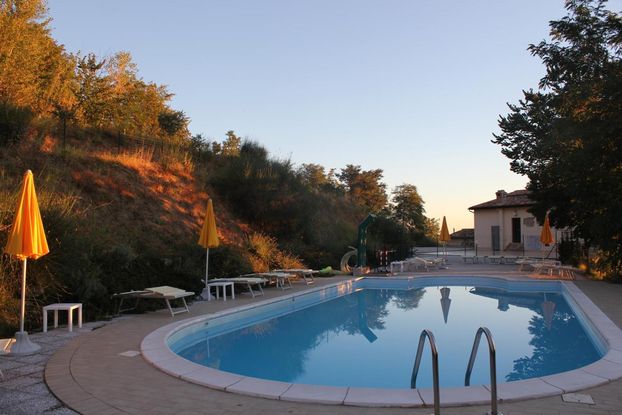 Country House La Valle Del Vento Casa de hóspedes Urbino Exterior foto